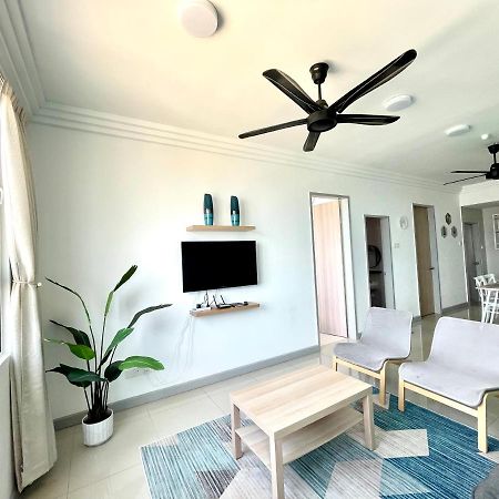 New Seaview Families Suite - Breezy Blue Куала Теренгану Екстериор снимка